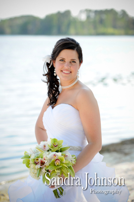 Best Paradise Cove at Buena Vista Watersports in Orlando, Florida wedding photographer - Sandra Johnson (SJFoto.com)